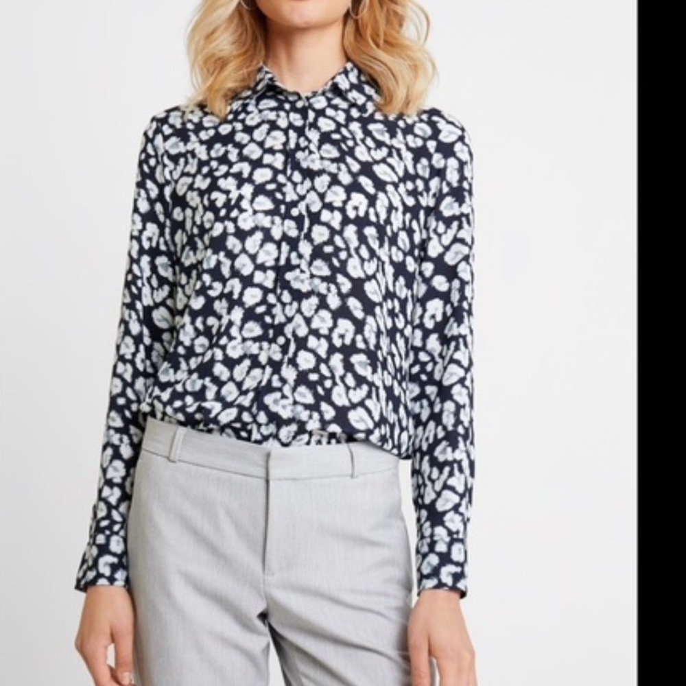 Y - Banana republic leopard print navy blue sh…006